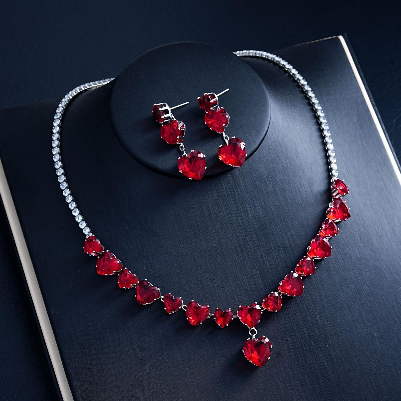 Valentine’s Heart Red Crystal Necklace Set – Romantic Gift with Matching Earrings