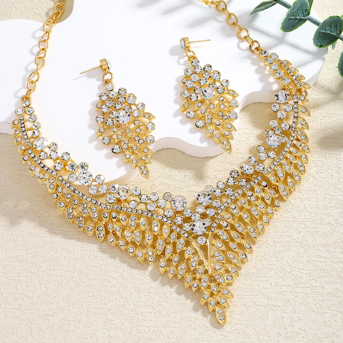 Luxury Gold-Plated Crystal Leaf Necklace Set with Earrings